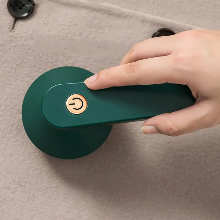 Electric Lint Remover for Clothes – Portable Rechargeable Fabric Shaver